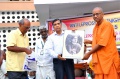 Dr M. K. Showkath Ali get a photo from Swami Vivekananda
